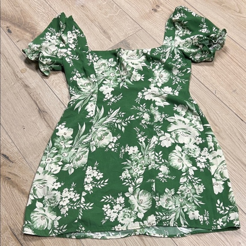 Park & Fifth Watson Green Floral Mini Dress